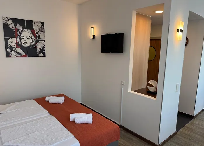 Cb With Free Parking Apartment