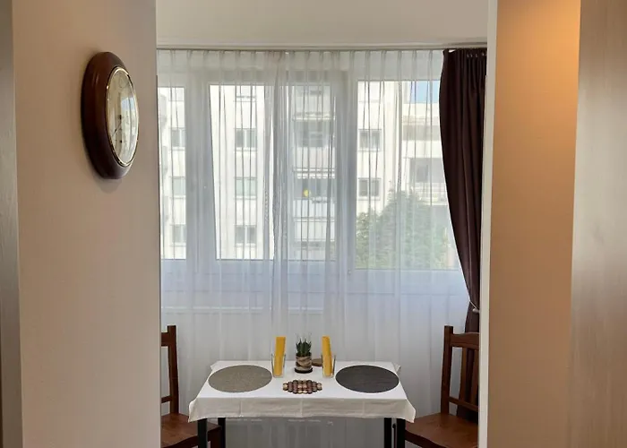 Cb With Free Parking Apartment