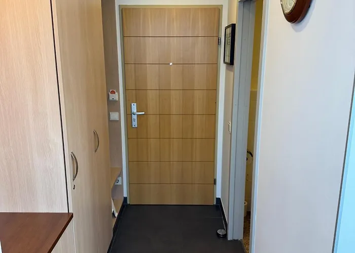Cb With Free Parking